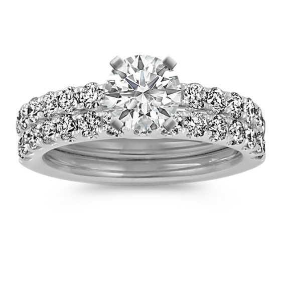 Classic Diamond Wedding Set with Pavé Setting Classic Diamond Wedding Set with Pavé Setting