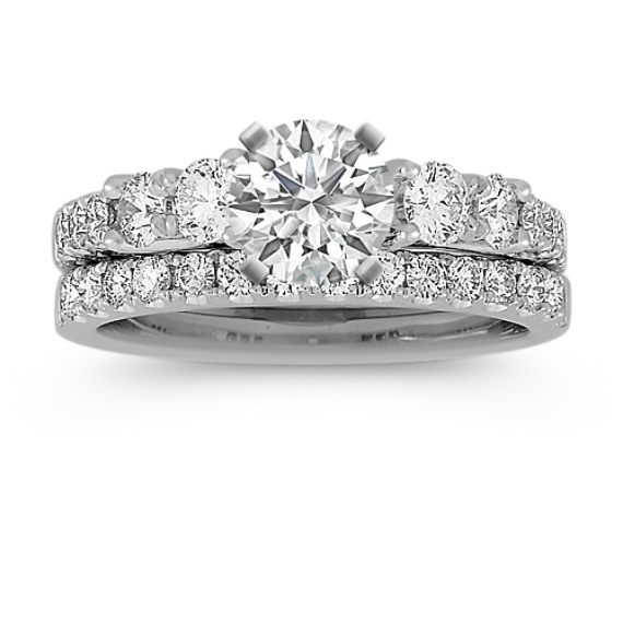 Classic Round Diamond Wedding Set Classic Round Diamond Wedding Set