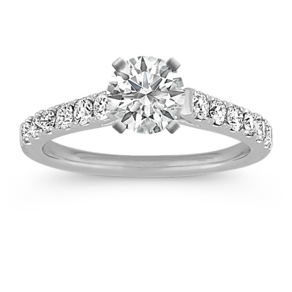 Round Diamond Engagement Ring in Platinum Round Diamond Engagement Ring in Platinum
