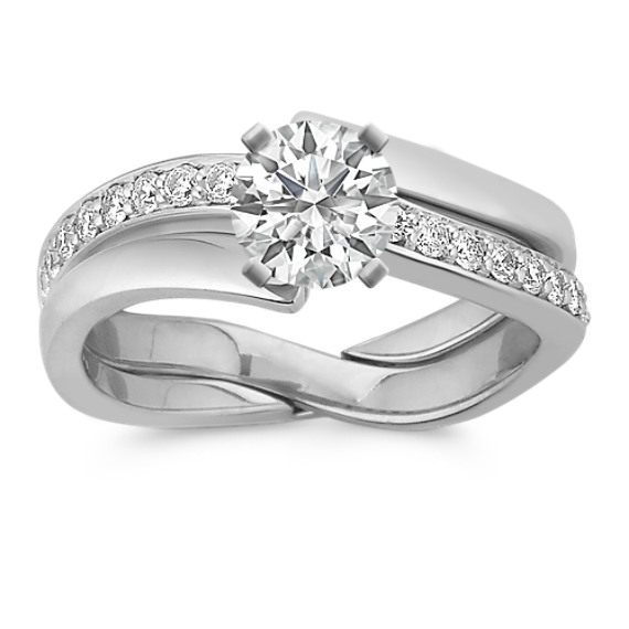 Diamond Wedding Set with Pavé Setting Diamond Wedding Set with Pavé Setting