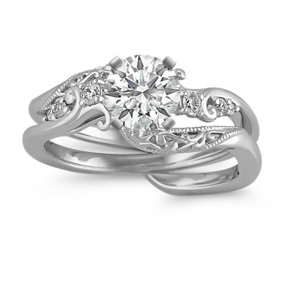 Round Diamond Vintage Wedding Set in Platinum Round Diamond Vintage Wedding Set in Platinum