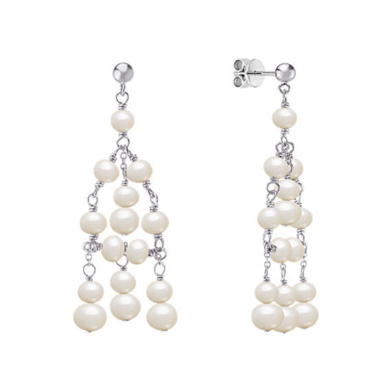4-5.5mm Cultured Freshwater Pearl Earrings in Sterling Silver 4-5.5mm Cultured Freshwater Pearl Earrings in Sterling Silver