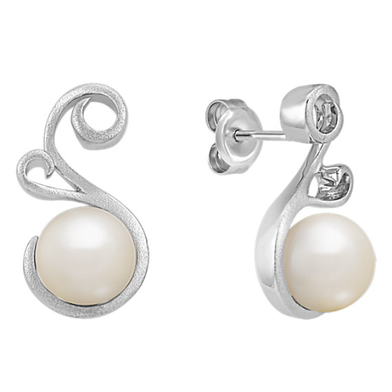 8.5mm Cultured Freshwater Pearl Earrings in Sterling Silver 8.5mm Cultured Freshwater Pearl Earrings in Sterling Silver
