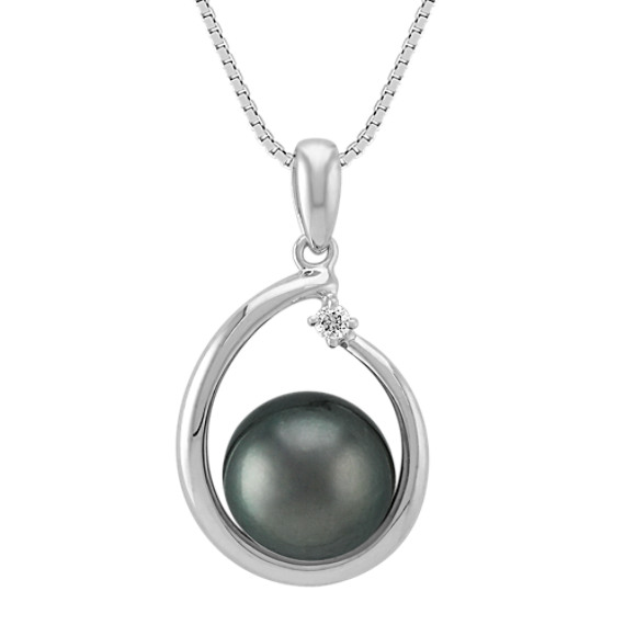 10mm Cultured Tahitian Pearl and Round Diamond Pendant (18") 10mm Cultured Tahitian Pearl and Round Diamond Pendant (18")