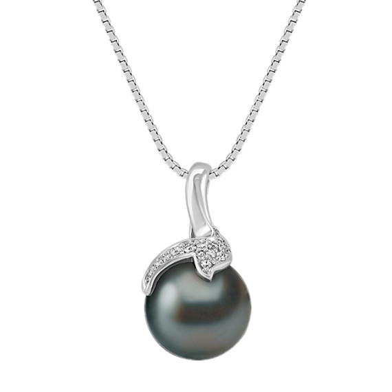 10mm Cultured Tahitian Pearl and Round Diamond Pendant (18") 10mm Cultured Tahitian Pearl and Round Diamond Pendant (18")