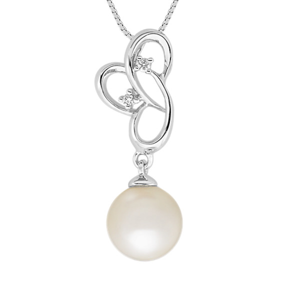 7mm Cultured Freshwater Pearl and Diamond Pendant (18") 7mm Cultured Freshwater Pearl and Diamond Pendant (18")