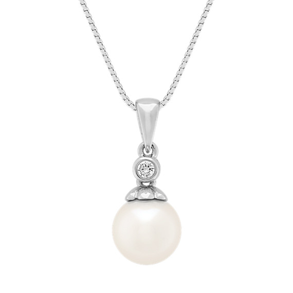 8mm Cultured Freshwater Pearl and Diamond Pendant (18") 8mm Cultured Freshwater Pearl and Diamond Pendant (18")