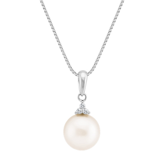 8mm Cultured Freshwater Pearl and Diamond Pendant (18") 8mm Cultured Freshwater Pearl and Diamond Pendant (18")