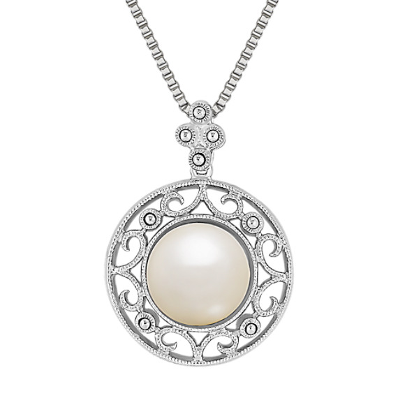 9mm Cultured Freshwater Pearl Pendant in Sterling Silver (18") 9mm Cultured Freshwater Pearl Pendant in Sterling Silver (18")