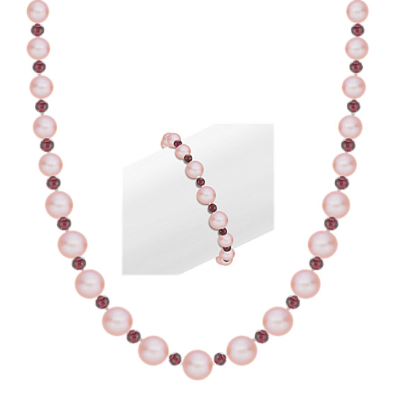Red Velvet Pink Cultured Freshwater and Garnet Necklace and Bracelet Set in Sterling Silver (24") Red Velvet Pink Cultured Freshwater and Garnet Necklace and Bracelet Set in Sterling Silver (24")