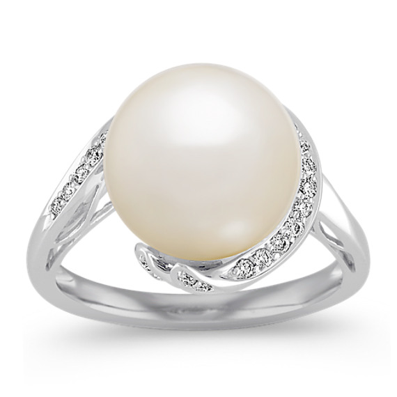 11mm Cultured South Sea Pearl and Round Diamond Ring 11mm Cultured South Sea Pearl and Round Diamond Ring