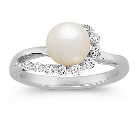 7mm Cultured Akoya and Round Diamond Ring 7mm Cultured Akoya and Round Diamond Ring