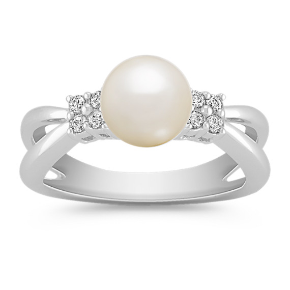 Cultured Freshwater Pearl and Round Diamond Ring Cultured Freshwater Pearl and Round Diamond Ring