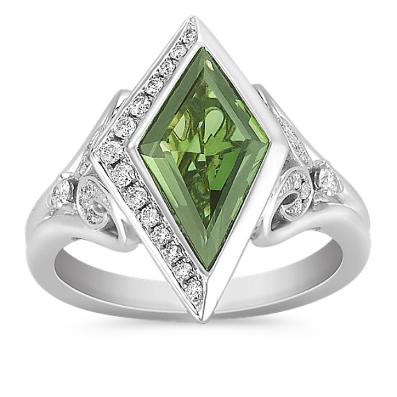 Kite Shaped Green Sapphire and Round Diamond Ring Kite Shaped Green Sapphire and Round Diamond Ring
