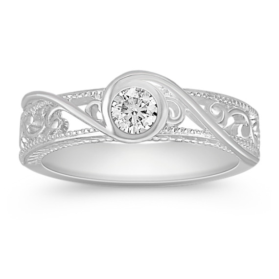 Vintage Diamond Ring in Sterling Silver Vintage Diamond Ring in Sterling Silver