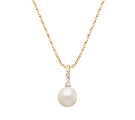 A cultured akoya pearl and diamond pendant