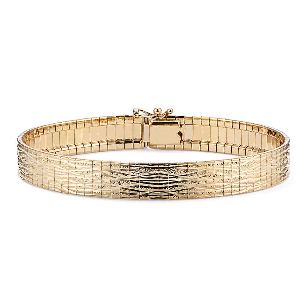 14k italy herringbone bracelet high quality 1mm. Stamped 14k Italy. Has a design on both side