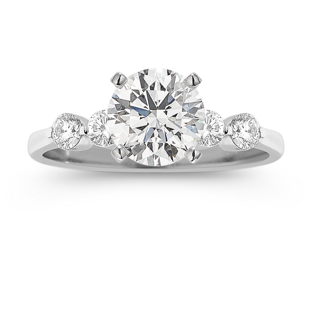 Round Diamond Engagement Ring