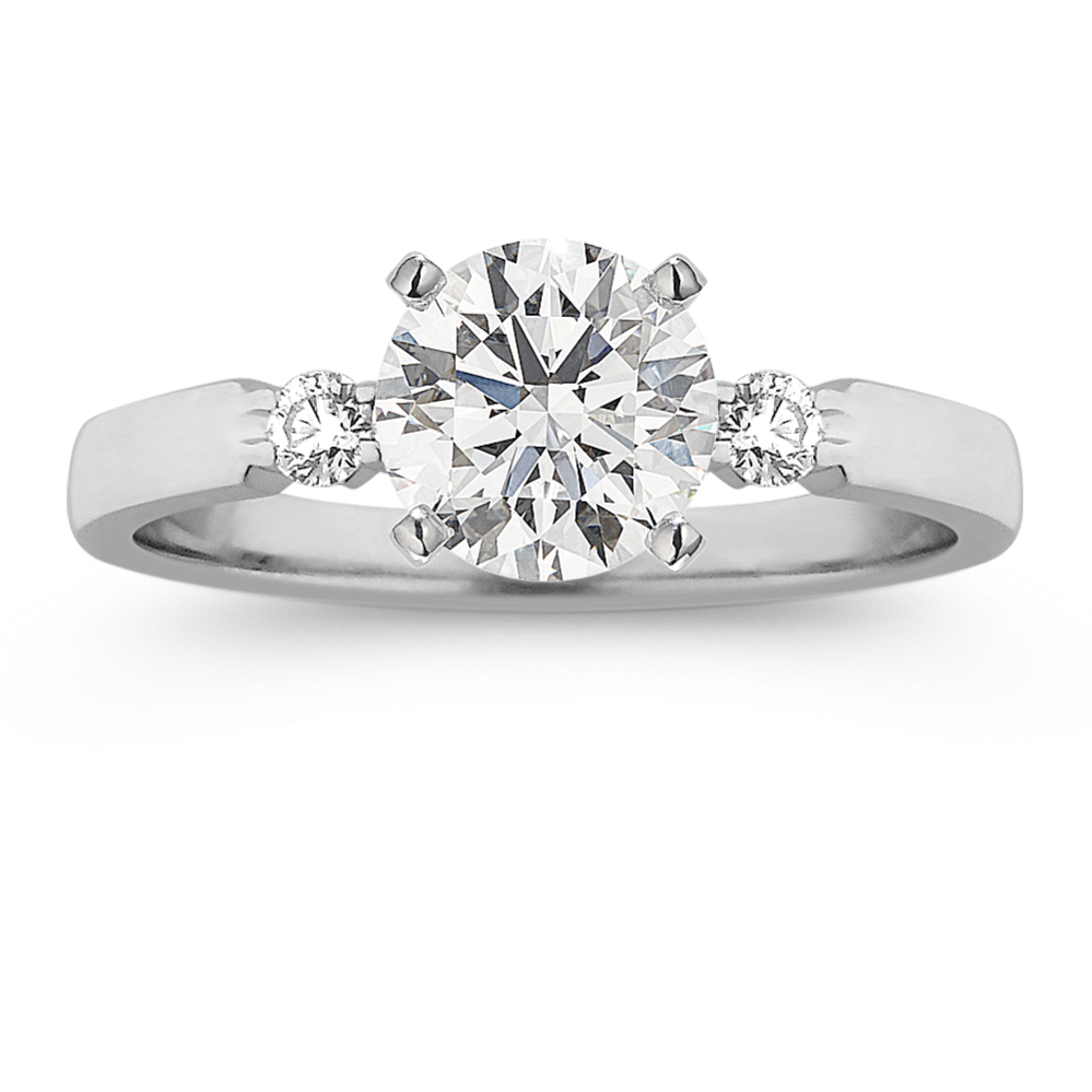 Round Diamond Engagement Ring