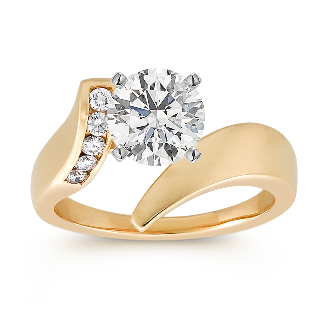 Round Diamond Ring in 14k Yellow Gold