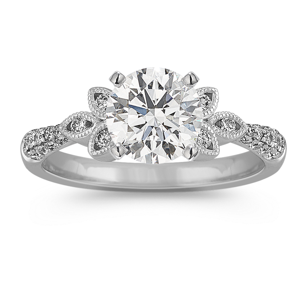 Petal Round Diamond Ring