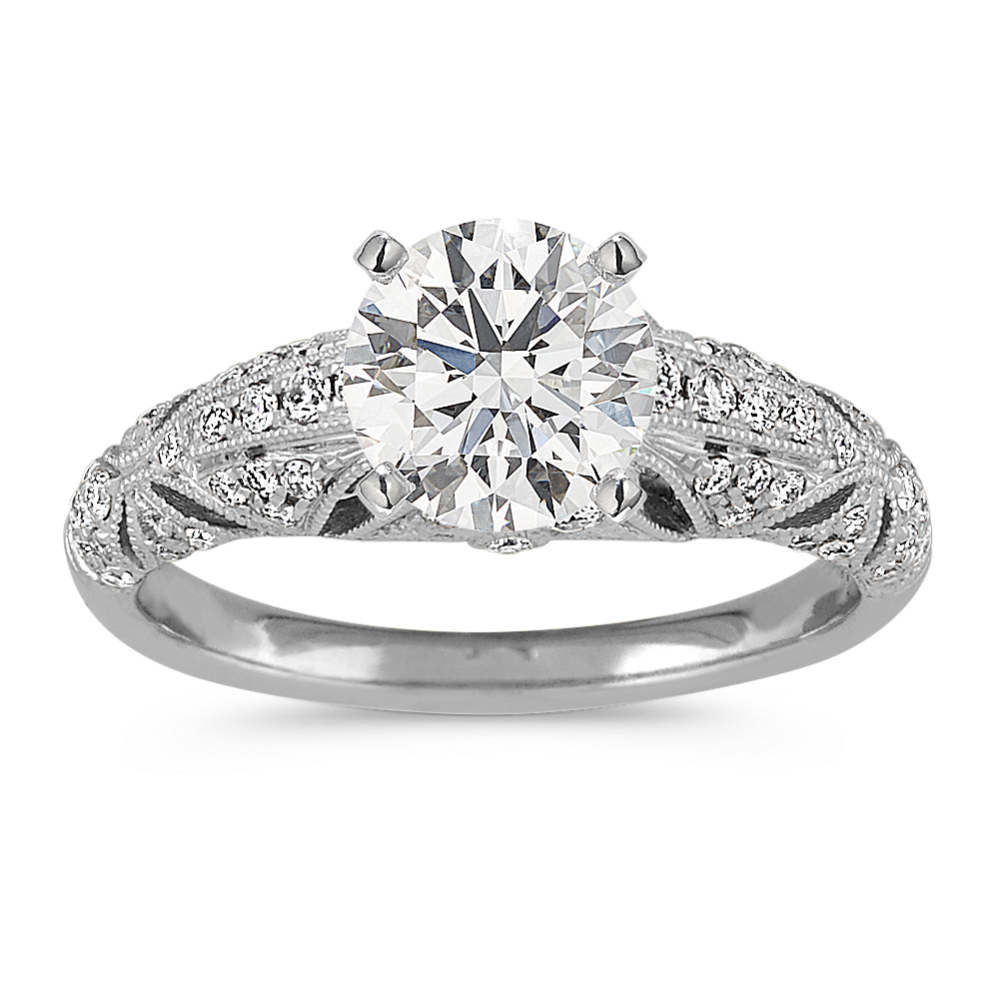 Round Diamond Vintage Engagement Ring in Platinum