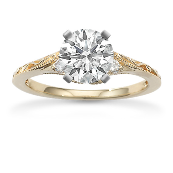 Vintage Diamond Engagement Ring in Yellow Gold with Brilliant Round Diamond