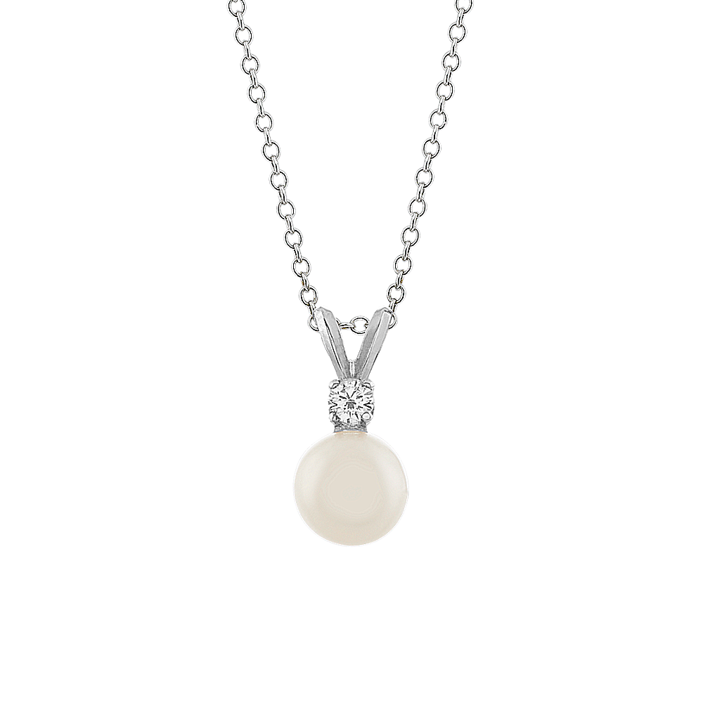 7mm Freshwater Pearl and Diamond Pendant (18 in)