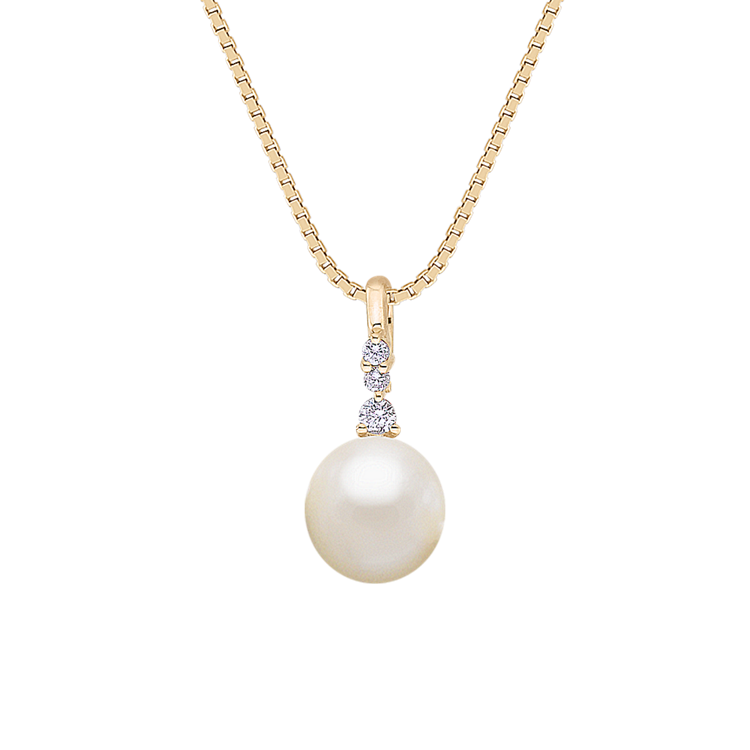 Olive 8mm Akoya Pearl and Diamond Pendant in 14K Yellow Gold (18 in)