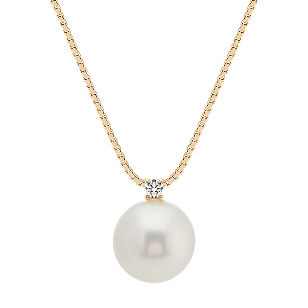 10mm South Sea Cultured Pearl and Diamond Pendant (18 in)
