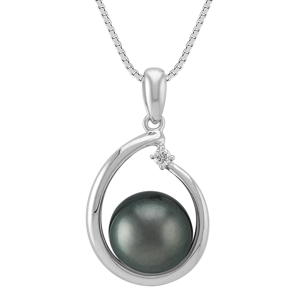 10mm Tahitian Cultured Pearl and Round Diamond Pendant (18 in)