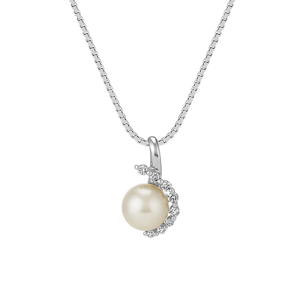 7mm Cultured Akoya Pearl and Round Natural Diamond Pendant (18 in)