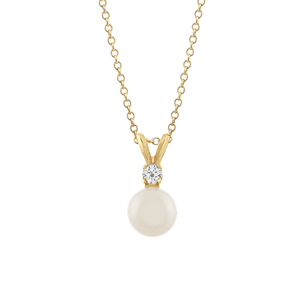 7mm Pearl and Natural Diamond Pendant (18 in)
