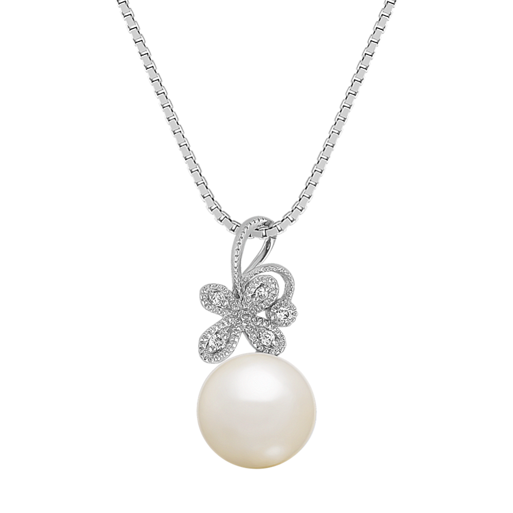 8.5mm Freshwater Cultured Pearl & Diamond Flower Pendant (18 in)