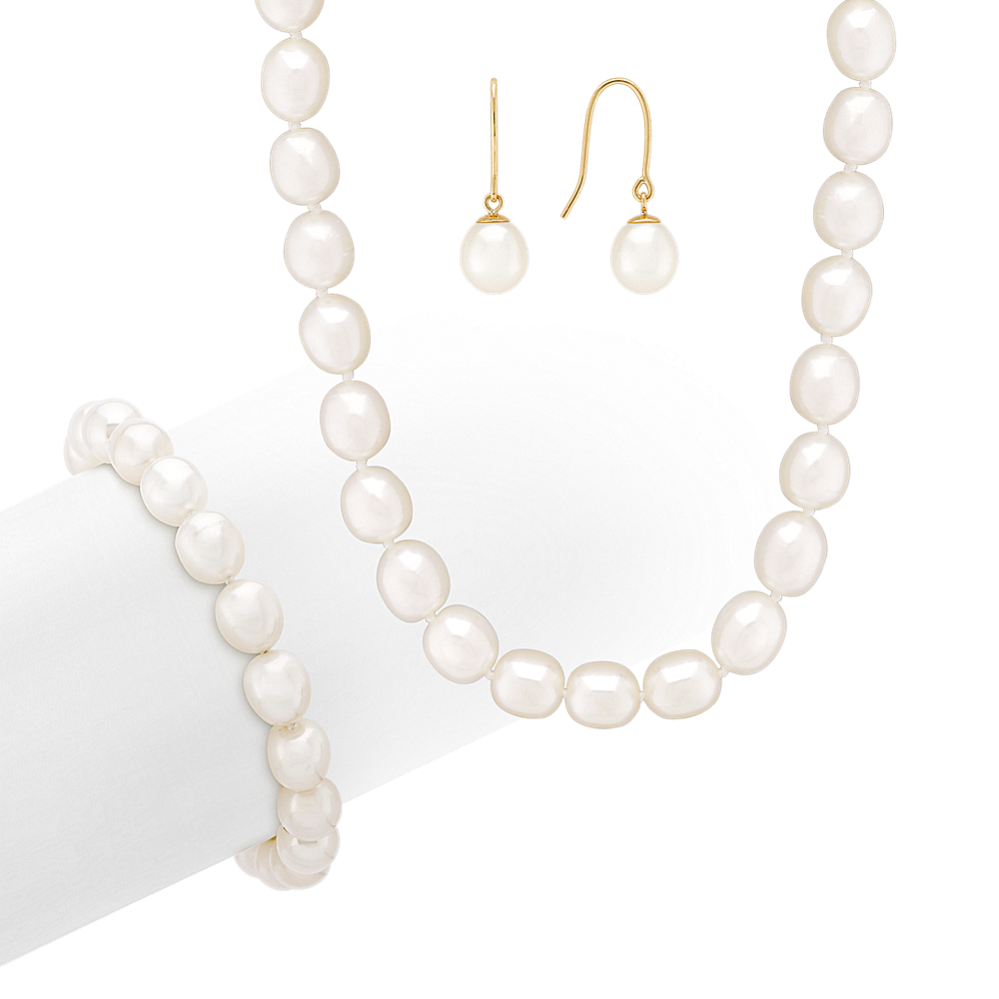 8mm Freshwater Cultured Pearl Strand Bracelet and Earring Three-Piece Set (18'')