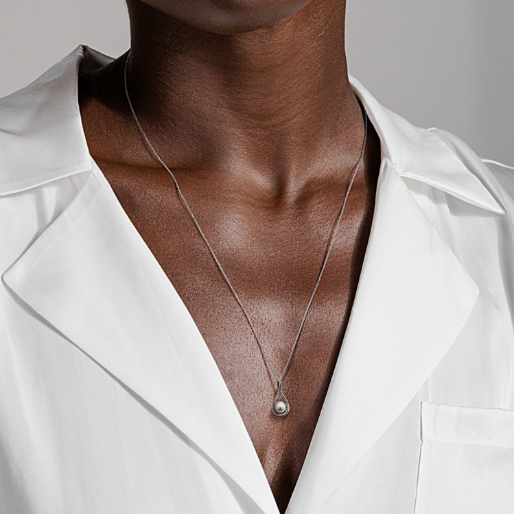 Caspia Cultured Freshwater Pearl & Diamond Pendant