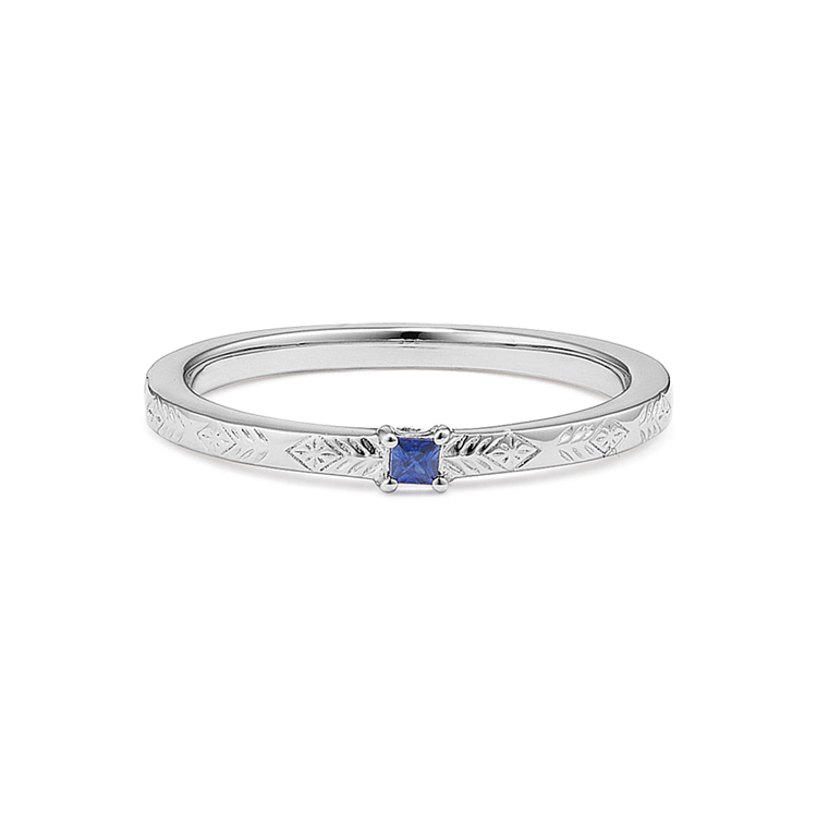 Traditional Blue Natural Sapphire Ring in Sterling Silver