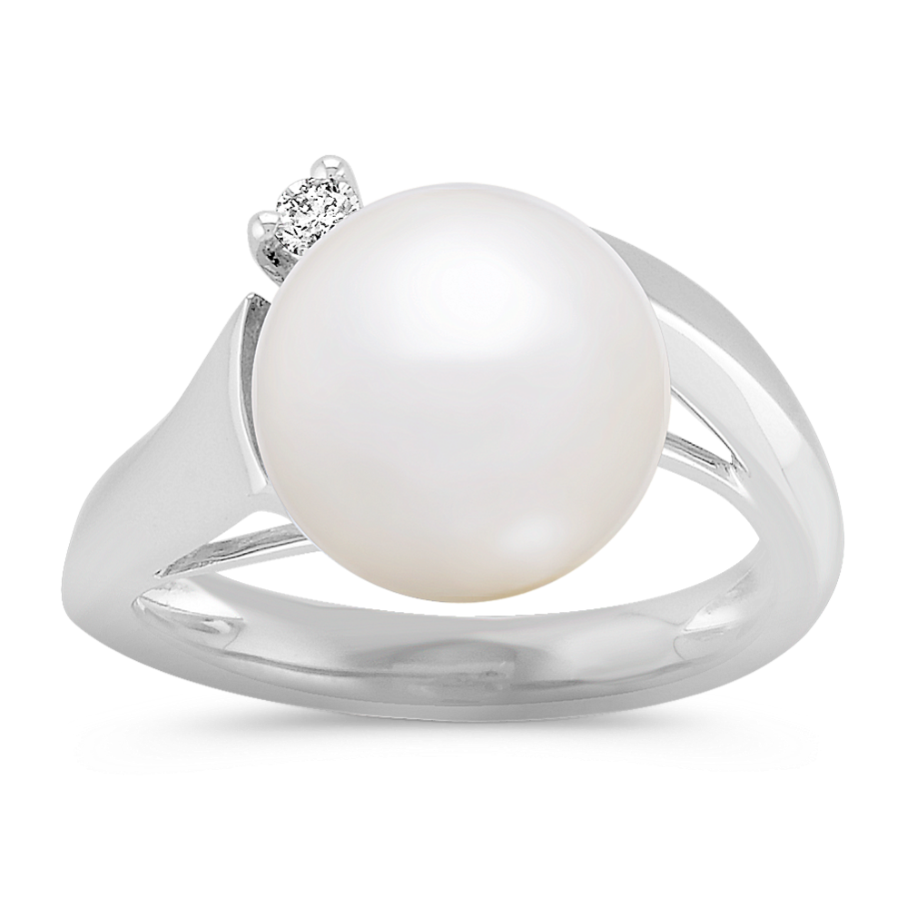 10mm South Sea Cultured Pearl and Diamond Ring