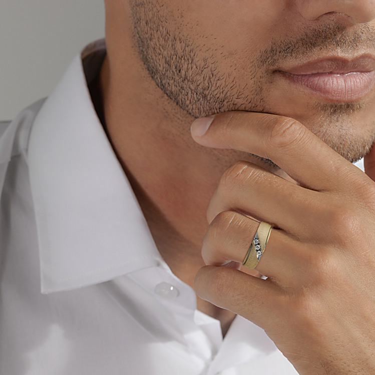 Men's Yellow Gold Wedding Rings |Yellow Gold Bands For Men | Shane Co.