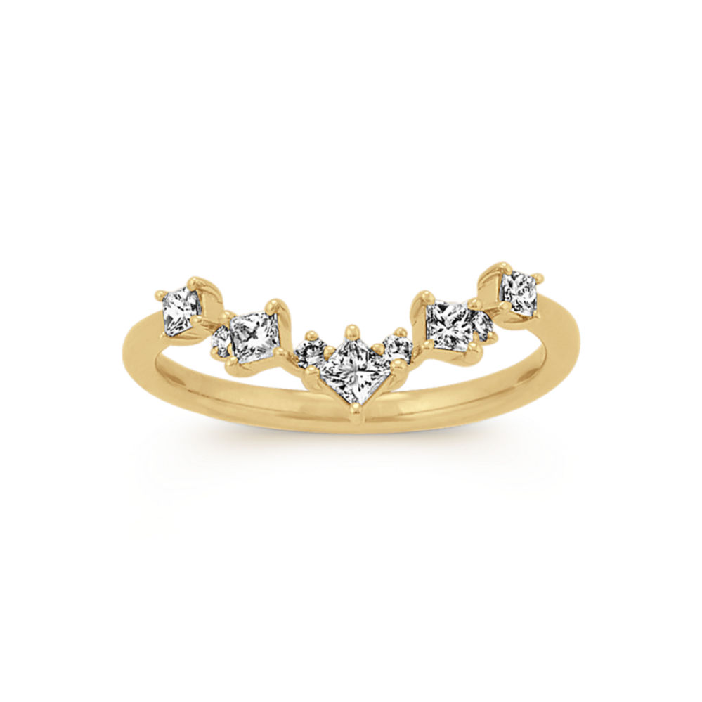 Princess Cut & Round Diamond V Ring in Yellow Gold